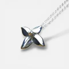Tiffany ティファニー ネックレス フォーリーフフラワー ポインセチアのサムネイル