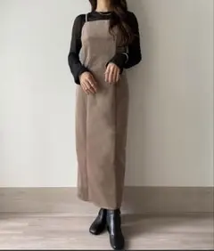 カラウティア ベロア調Iラインキャミワンピース グレイッシュベージュ Sサイズ
