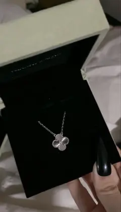 Van Cleef & Arpels シルバーネックレス