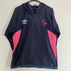 umbro 長袖ピステ フード付き Mサイズのサムネイル