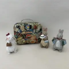 ナチュラルキッチン　ミニチュア　お買い物ウサギ　ブリキトランクバッジ　4点セット