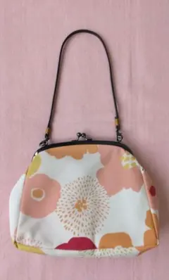和柄 花柄 布製 がま口バッグ ストラップ付き 未使用品