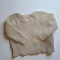 クリーム色のモヘアニット長袖