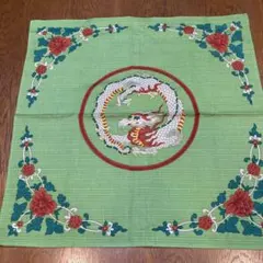 緑色のドラゴン風呂敷