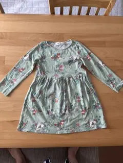 H&M 長袖ワンピース US 4-6Y