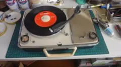 レトロ ヴィンテージ NOVA ポータブル蓄音機 アンティーク レトロ ヴィンテージ NOVA ポータブル蓄音機 アンティーク - メルカリ