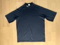 UNDER ARMOUR ブラック 半袖アンダーシャツ MD