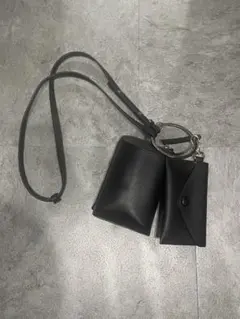 レザーショルダーバッグ ミニポケット付