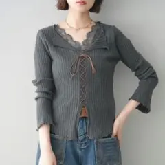 lumier レースネックレースアップリブニットトップス　グレー