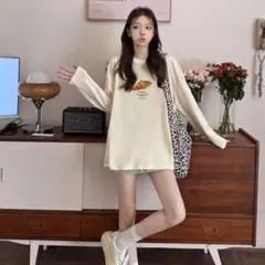 パン柄ロンＴ　パン柄　レディース長袖　シャツ　Mサイズ　食べ物柄