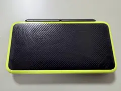 【液晶美品】Newニンテンドー2DS LL ブラック×ライム