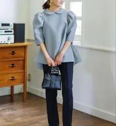 Back flare jacquard blouse ブルレア - メルカリ
