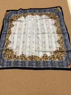 MCM ハンカチ バロック調 ロゴ柄