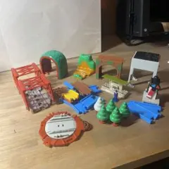 カプセルプラレール　トーマス　まとめ売り　きず有り　中古品