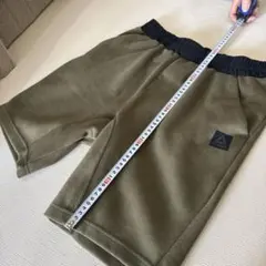 Reebok オリーブ色 ショートパンツのサムネイル