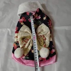 犬着物2号黒に桜、紅葉柄、白地に金の柄、白いファー付、