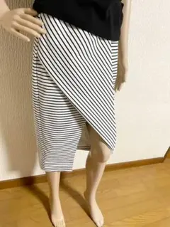 美品　findersKEEPERS ボーダータイトスカート　美シルエットのサムネイル