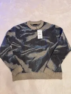 今季完売品　新品タグ付き　ZARA ニット　トップス　柄のサムネイル