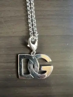 DGロゴ ネックレス シルバー