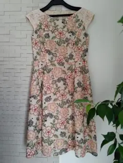 トッカ TOCCA ゴールドレーベル ワンピース 刺繍 サイズ0 S相当（訳有）