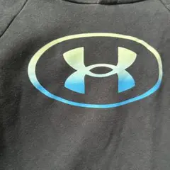 Under Armour ブラックパーカー　160