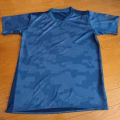 adidas（アディダス）Tシャツ