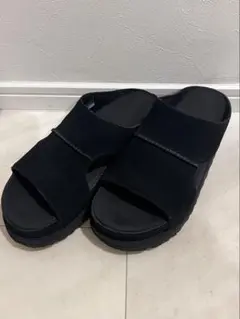 UGGゴールデンスター ⭐︎ブラック 厚底サンダル 26cm