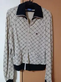 Burberry Blue Label ジャンパー 38サイズのサムネイル