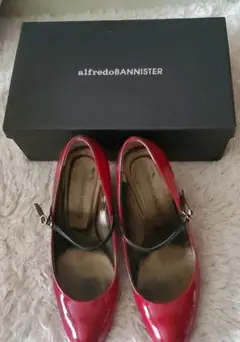 alfredoBANNISTER パテントパンプス レッドのサムネイル