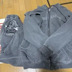 犬プリント付きグレーセットアップ