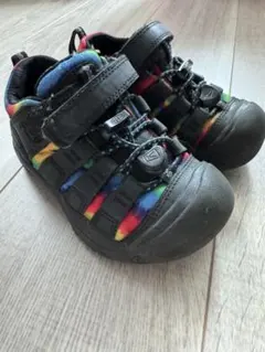 KEEN ニューポ−ト スニーカー レインボー　ブラック