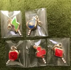 ツイステ　キャンディメタルチャーム