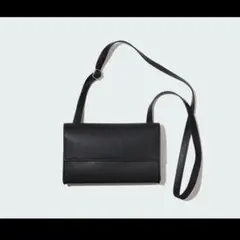 UNIQLO ユニクロ レザータッチフラップショルダーバッグ ブラック 黒のサムネイル