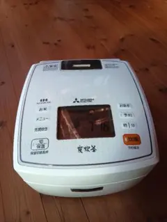 三菱 NJ-E10J7 IHジャー炊飯器 5.5合 炭炊釜 三菱電機 IHジャー炊飯器 NJ-E10J7 本体 - メルカリ
