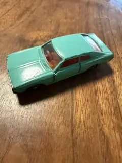 トミカ 日産 ローレル 日本製 NO.74 1/65のサムネイル