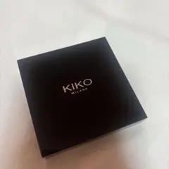 KIKO Glamour Multi Finish 04 アイシャドウパレットのサムネイル