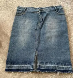 ヴァロッシュ　デニムスカート　ダメージ加工　膝丈　サイズ73 ブルー系　美品！