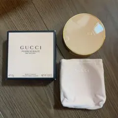 【新品GUCCIプードル ドゥ ボーテ マットナチュレル01.5フェイスパウダーのサムネイル