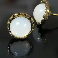 ヴィンテージ  ホワイトオパール 金古美 ピアス