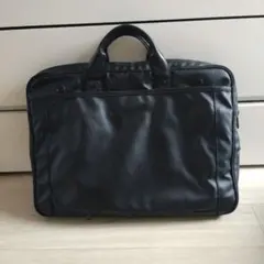 新品未使用　ユニクロ×GoodsPressコラボ　ビジネスバッグ　就活のサムネイル