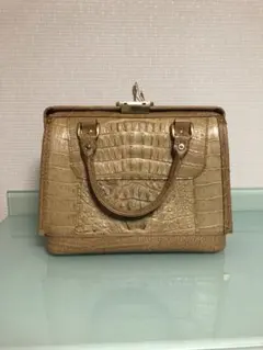 ベージュ クロコダイル型押し　ハンドバッグ