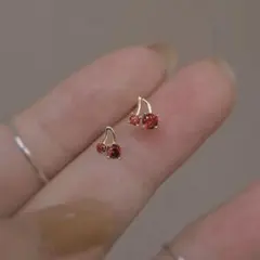 No7 小ぶり さくらんぼ ピアス［ゴールド］SV925 金属アレルギー対応