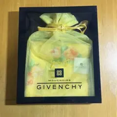 【 新品 未使用 箱入り】 GIVENCHY ジバンシー ハンカチ　花柄