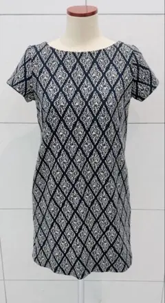 【試着のみ】ザラ 総柄　タイト　ミニワンピース　半袖　ラメ　織物　黒ベース　XS