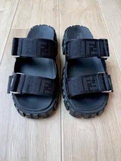 FENDI フェンディ ストラップサンダル FF柄 ブラウン ブラック - メルカリ
