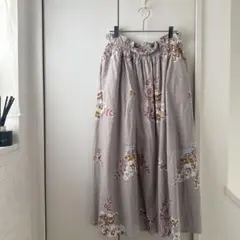 CALINER ロングスカート 花柄のサムネイル