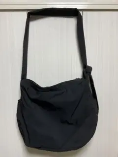 ブラック ショルダーバッグ