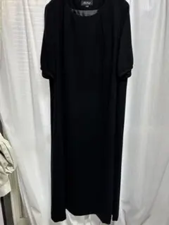 ブラックワンピーススーツ（ジャケット付き）