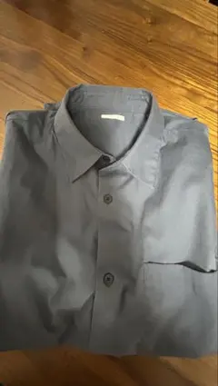 長袖シャツ グレー シンプル