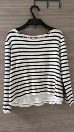 アプワイザーリッシェ　ビジュー付き白黒ストライプ七分袖トップス